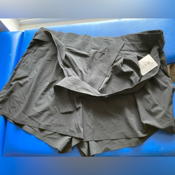 Athlete womens skyline shorts size 22 black polyester elastic back waist - Picture 3 of 5